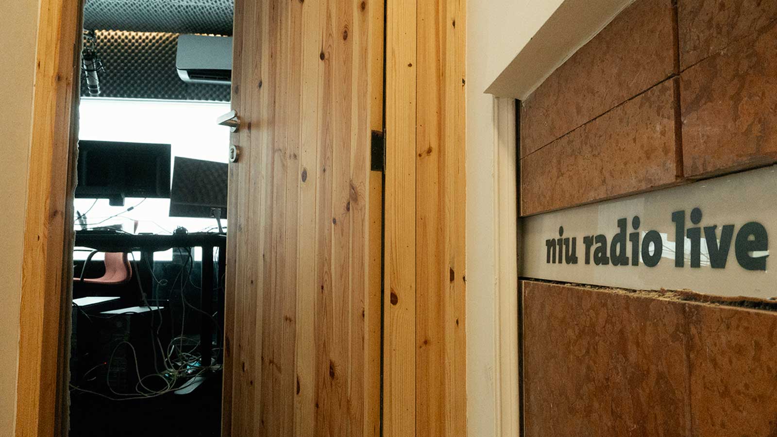 A quiet room built for a good conversation.